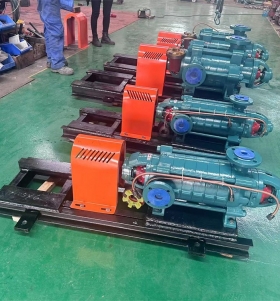 2台D46-50X4泵带底座 2台D12-25X6泵带底座 发往安徽